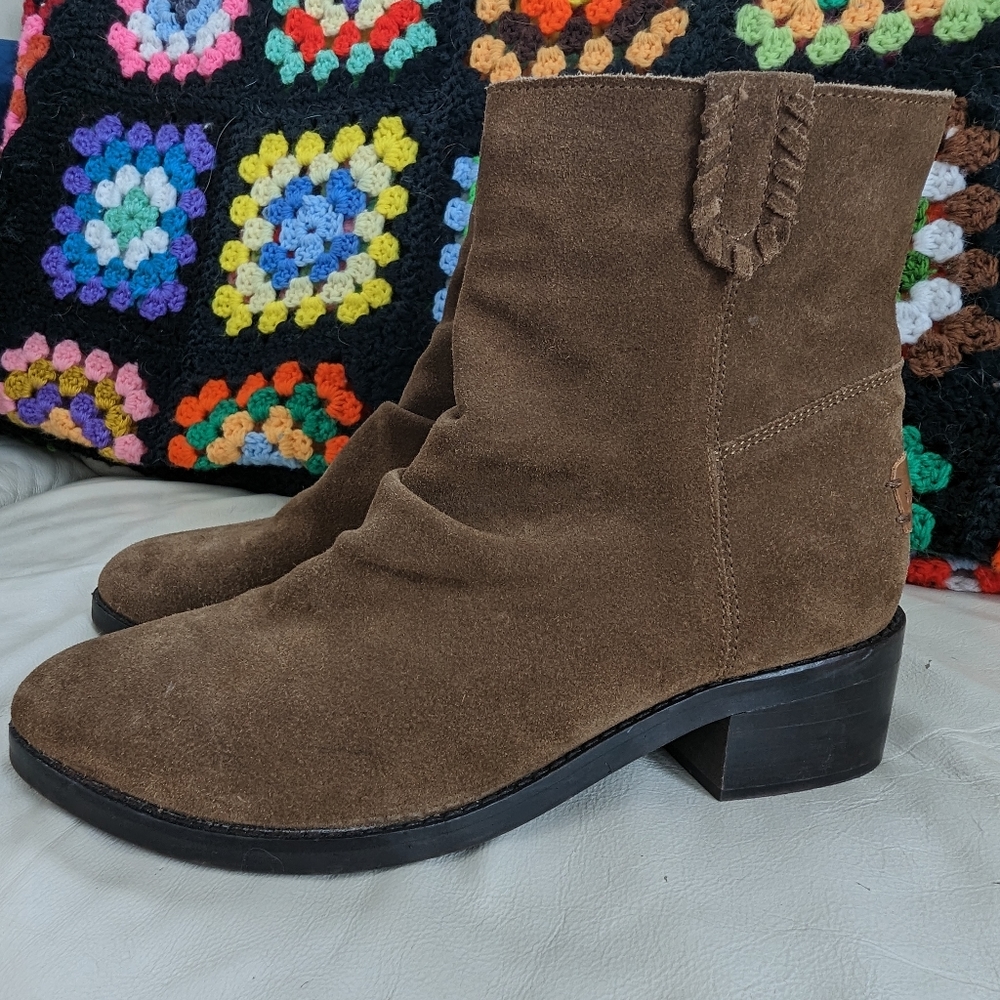 Women's Artisian Musse & Cloud Suede Ankle Boots